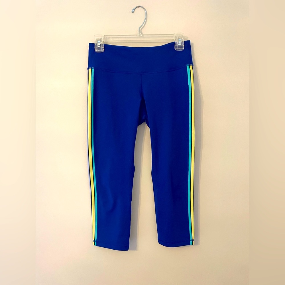Old Navy Active Blue and Striped Crop Yoga Pants